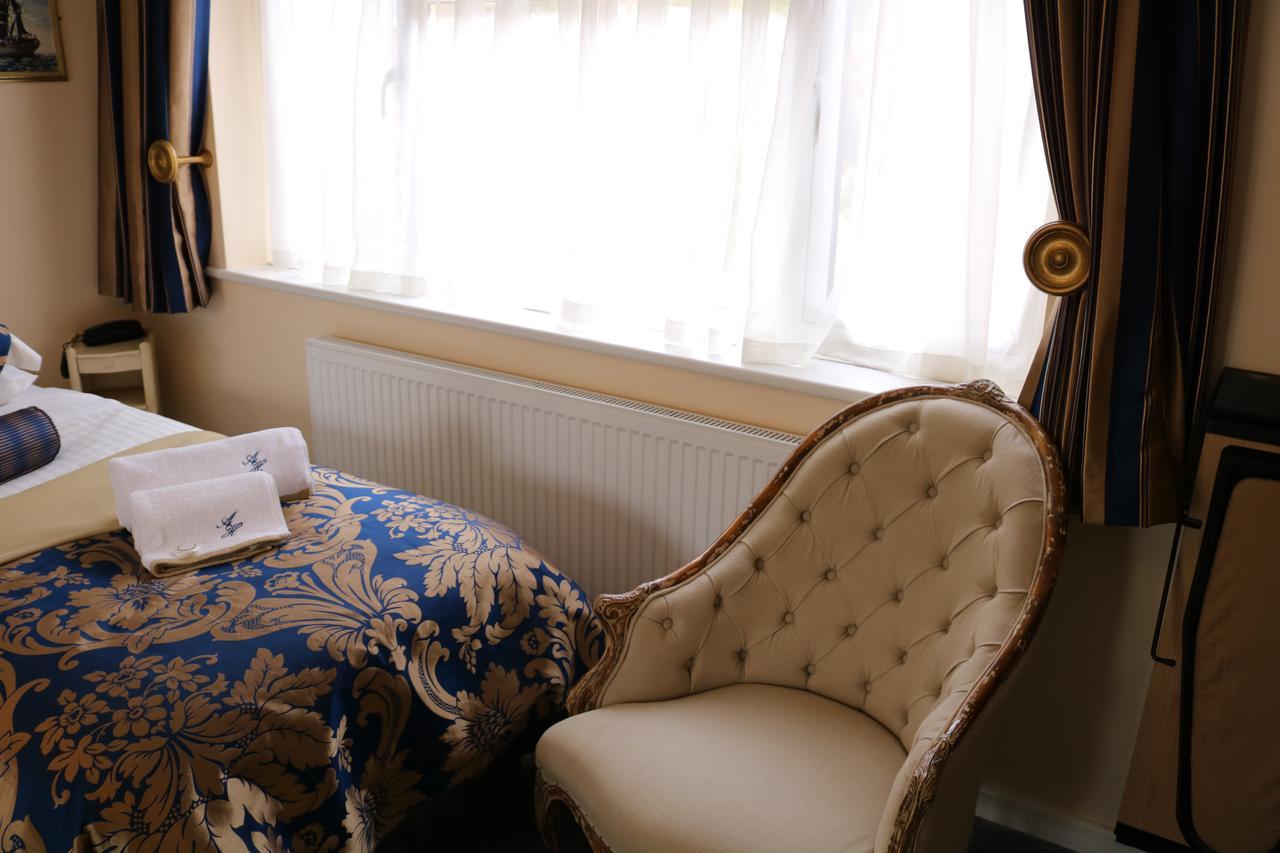 Abbington Hotel Stevenage Exteriör bild